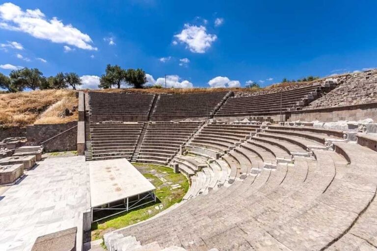 PERGAMUM TOURS