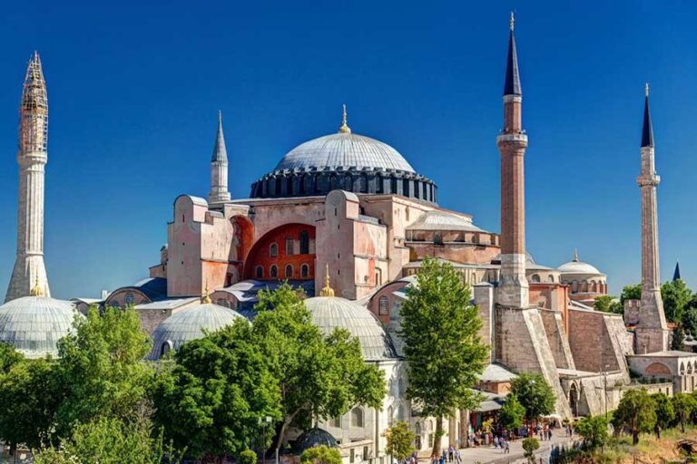 ISTANBUL BEST PLACES TOURS